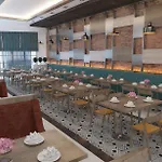 Hotel Dream World Hill