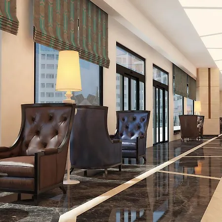 Dream World Hill Side