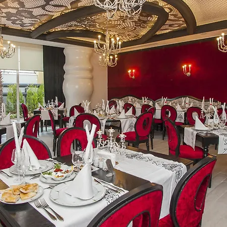 Dream World Hill Otel Side